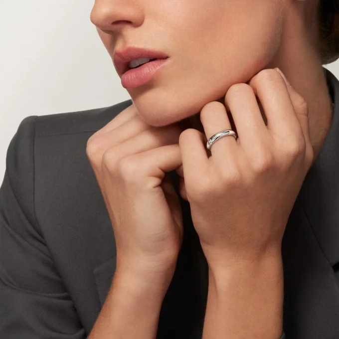 C De Cartier trouwring, 4 mm breed, 1 diamant