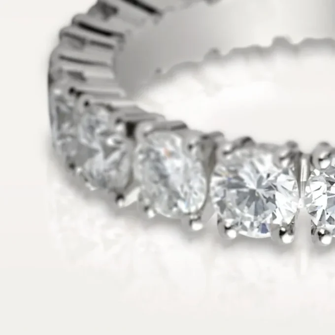 Cartier Destinee trouwring, 4,1 mm breed, bezet