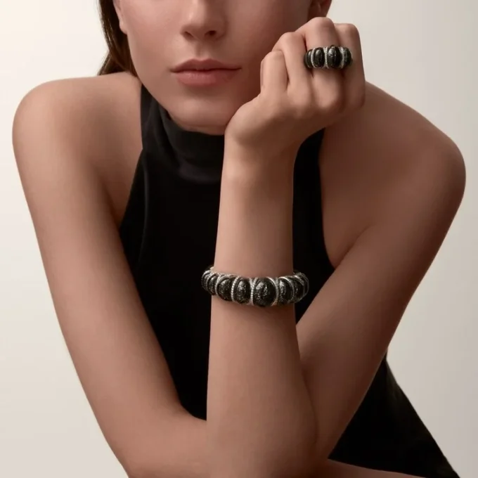 Cartier Libre Tressage-ring, Metaquartzite, diamanten