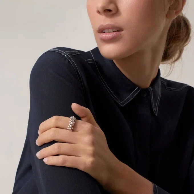Clash De Cartier-ring, middelgroot model – witgoud – Cartier