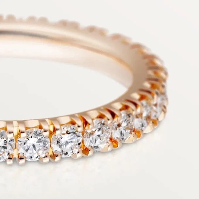 Etincelle De Cartier trouwring, 2,6 mm breed, bezet