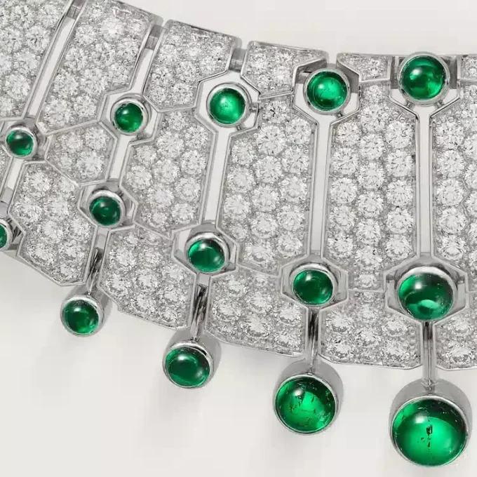 Le Voyage Recommence-ketting, smaragd, bezet