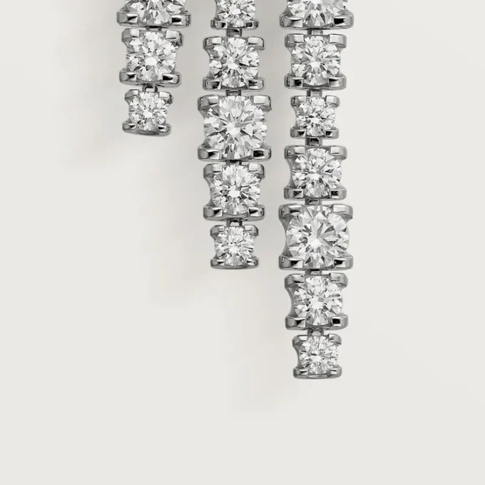 Lignes Essentielles oorbellen, briljantgeslepen diamanten