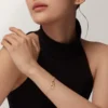 Love-armband, aan ketting