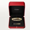 Love-armband, middelgroot model, bezet