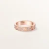 Love-ring, klein model, bezet