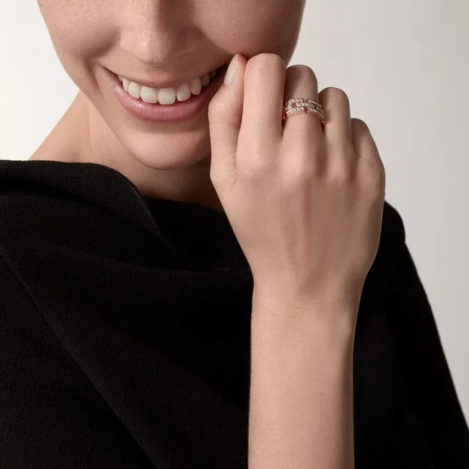 Maillon Panthere-ring, 3 rijen met halve diamanten – Roségoud, diamanten – Cartier