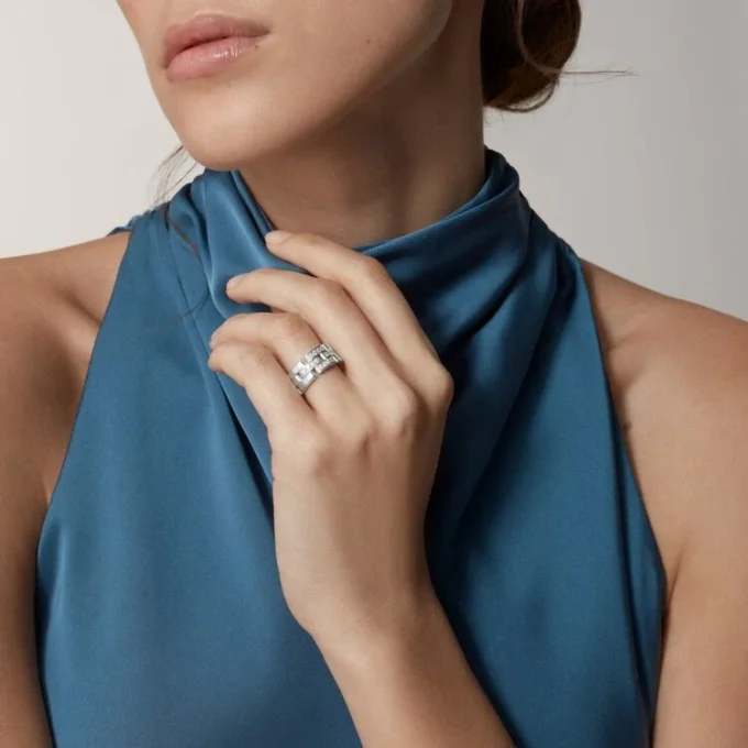 Maillon Panthere-ring, 3 rijen met halve diamanten – Witgoud, diamanten – Cartier