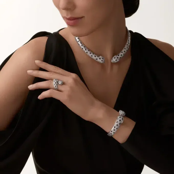 Panthere De Cartier-ring, scharnierend, bezet
