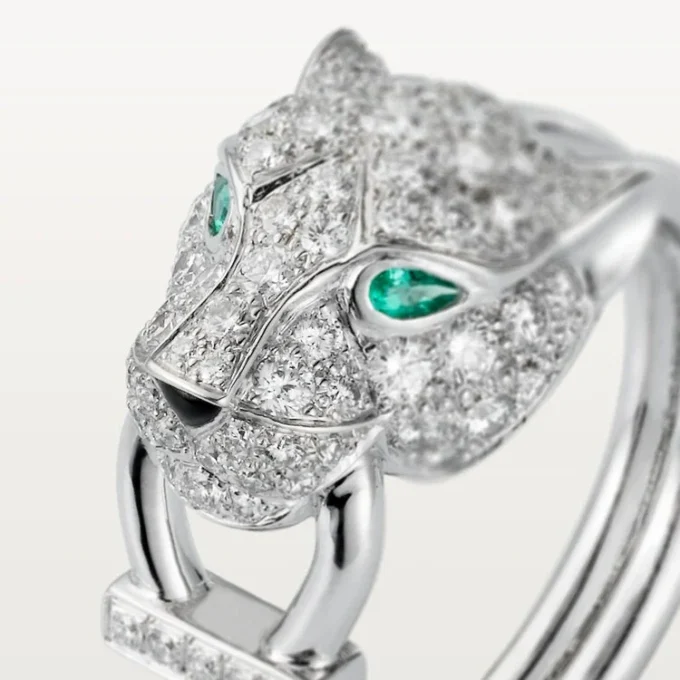 Panthere De Cartier-ring – witgoud, diamanten, smaragden, onyx – Cartier