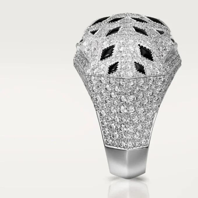 Panthere De Cartier-ring – witgoud, diamanten, smaragden, onyx – Cartier