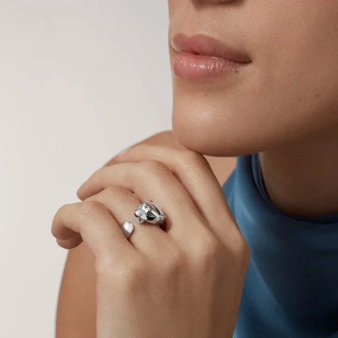 Panthere De Cartier-ring – Witgoud, Tsavoriet-granaten, Onyx – Cartier