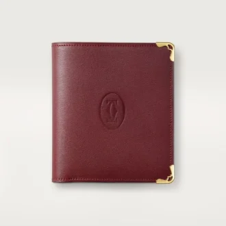 Portemonnee met meerdere vakken, Must de Cartier – Bordeauxrood kalfsleer, gouden afwerking – Cartier