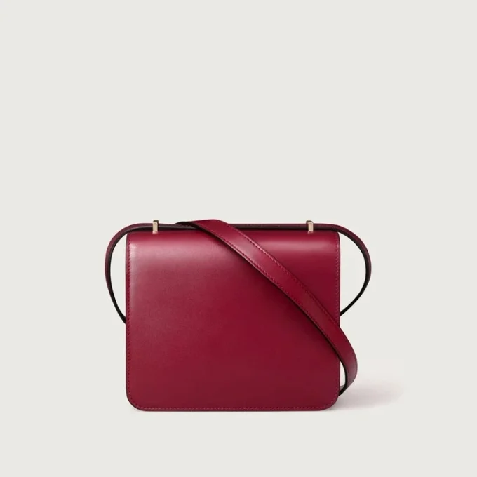 Schoudertas, Mini, Double C De Cartier – Kersenrood kalfsleer, goud en kersenrode emaille afwerking – Cartier