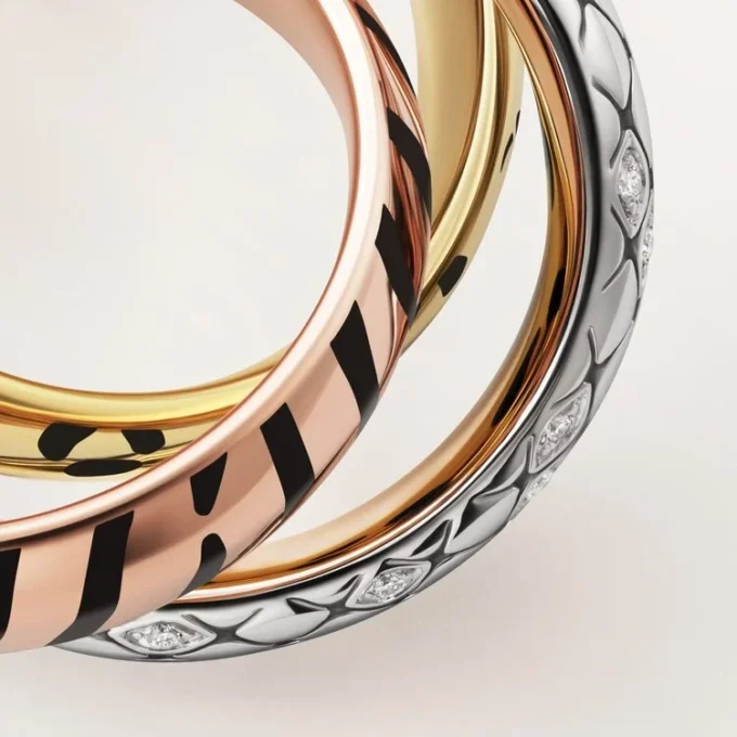 Trinity-ring, lak, half bezet